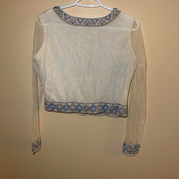 Handmade embroidery blouse with cute detailing - Picture 2 of 4